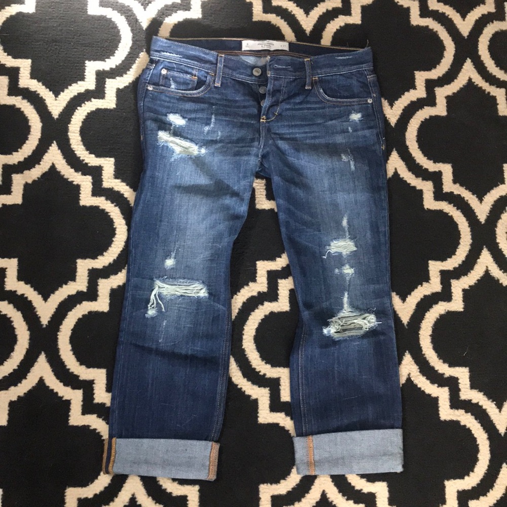 NWOT Abercrombie & Fitch Boyfriend Crop Jeans